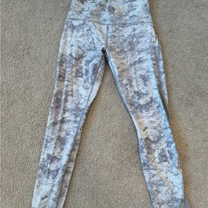 Lululemon Athletica Gray Tie-Dye Leggings high rise crop Athleisure Active wear